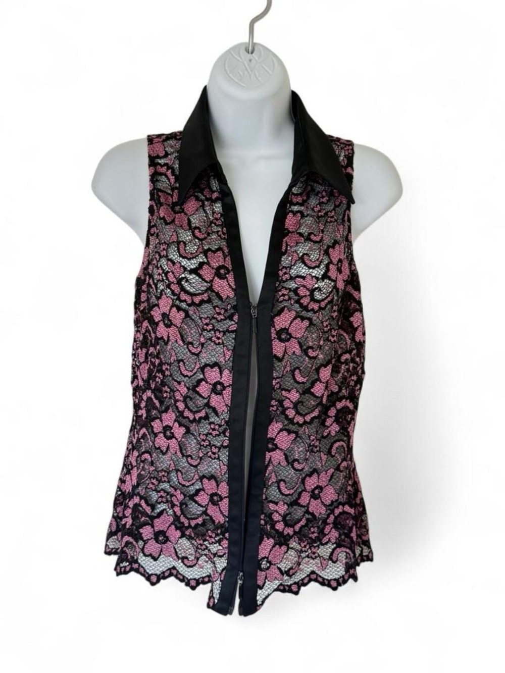 Vintage Caché Y2K Pink & Black Floral Lace top Size XS